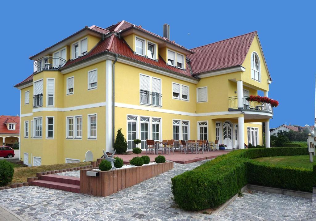 Hotel Bachwiesen Langensendelbach Exterior foto