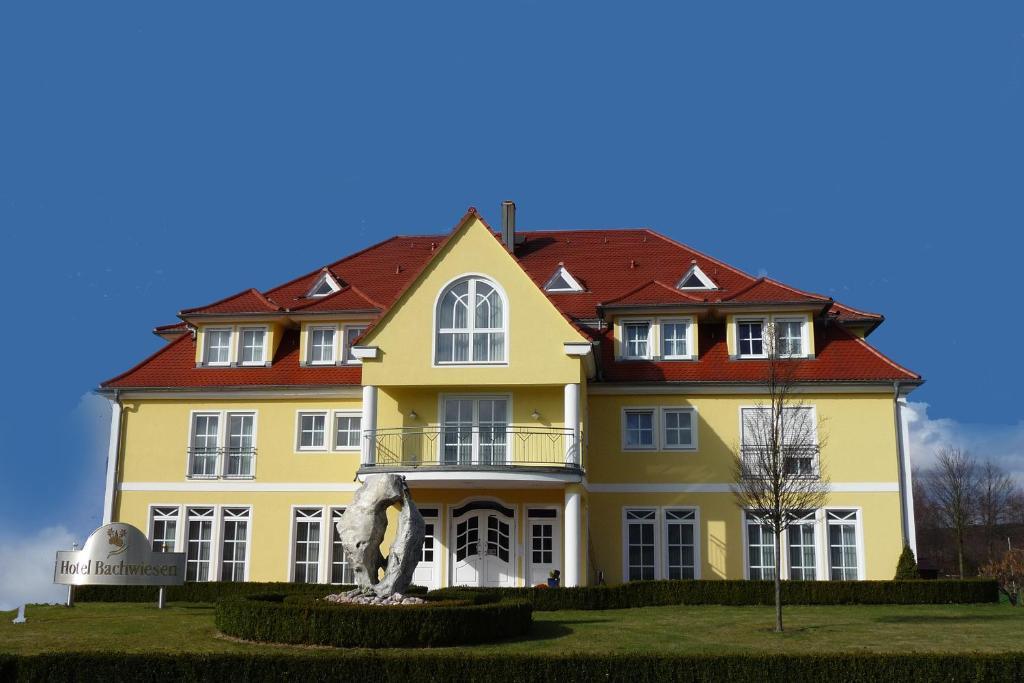 Hotel Bachwiesen Langensendelbach Exterior foto